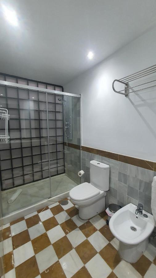 Lyrioshomes Apartamentos Los Treboles مالقة المظهر الخارجي الصورة
